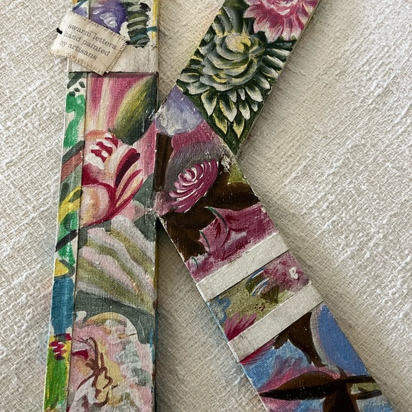 Anthropologie Swarm Letter K Hand Painted Metal Wall / Shelf Art BRAND NEW - Picture 5 of 9